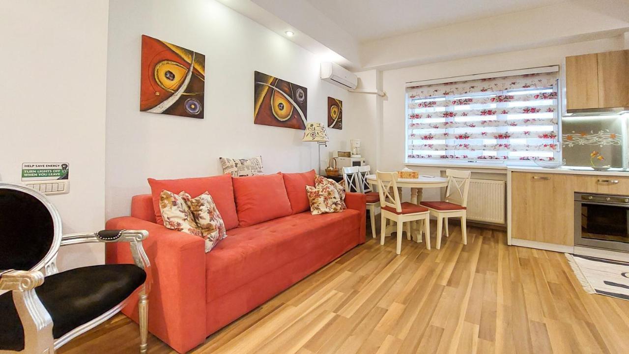 Fancy 1Bd Family Friendly In Historical Centre Apartment Bucureşti Ngoại thất bức ảnh