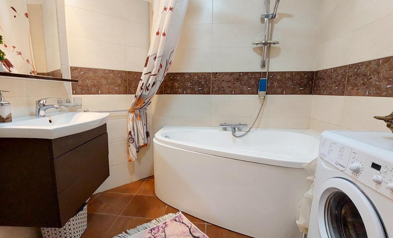 Fancy 1Bd Family Friendly In Historical Centre Apartment Bucureşti Ngoại thất bức ảnh