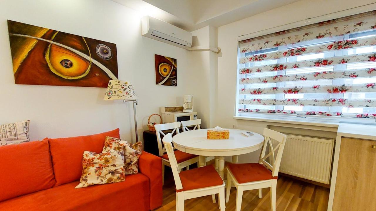 Fancy 1Bd Family Friendly In Historical Centre Apartment Bucureşti Ngoại thất bức ảnh