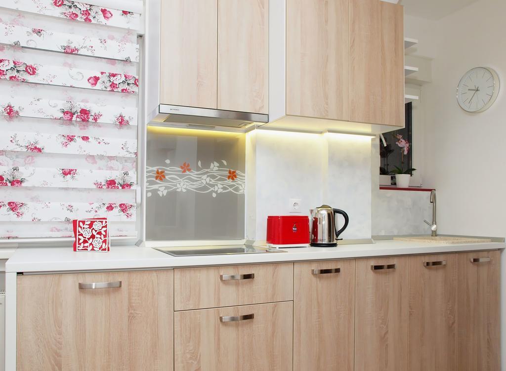 Fancy 1Bd Family Friendly In Historical Centre Apartment Bucureşti Ngoại thất bức ảnh